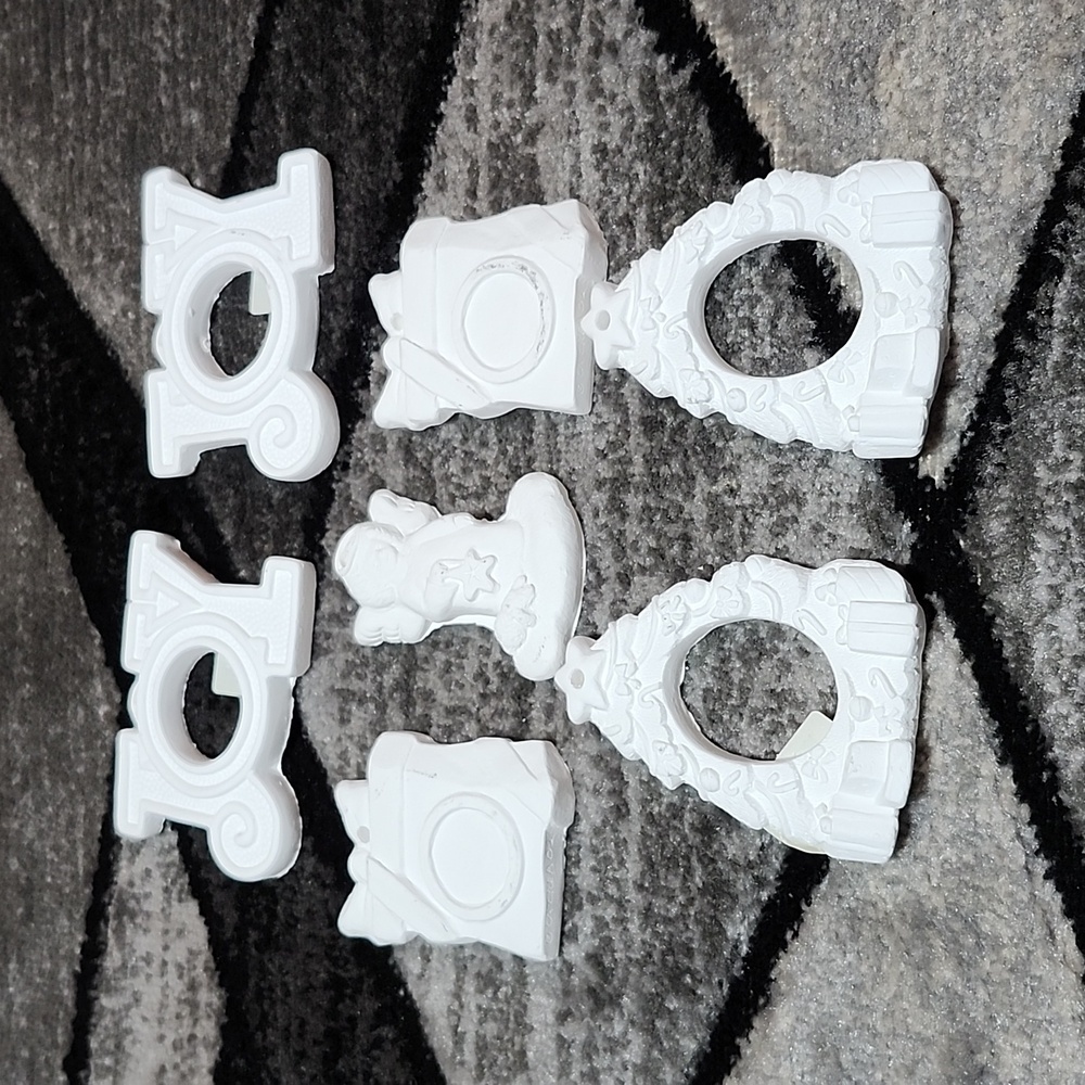 VINTAGE ACCENTS UNLIMITED CRAFTS READY-TO-PAINT ORNAMENTS